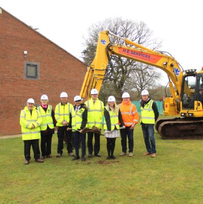 2FullGroupTurfCuttingCeremony